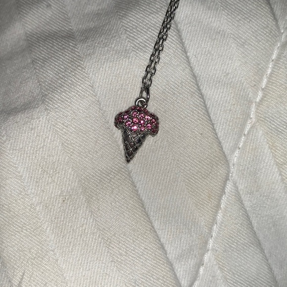 Silver tone pink (strawberry flavor😜) ice cream🍦 necklace 14 1/2” + 3”extender - Picture 2 of 7
